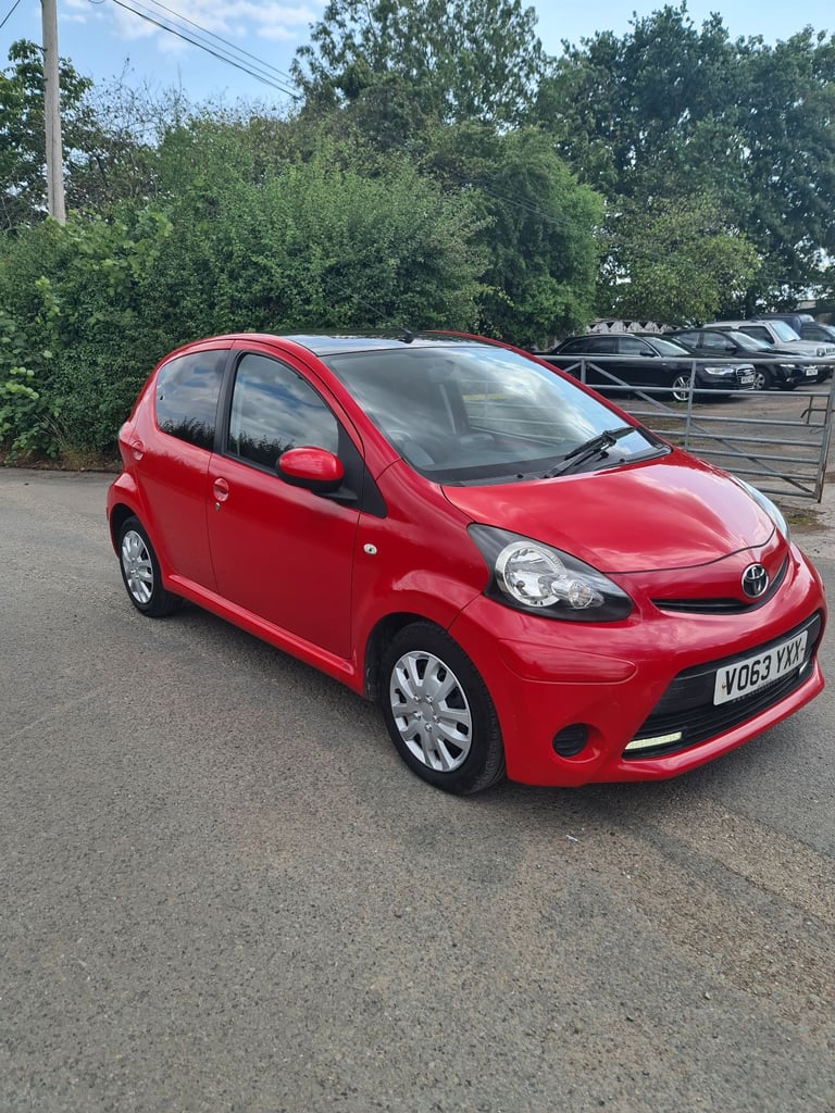 Toyota, AYGO, Hatchback, 2013, Manual, 998 (cc), 5 doors