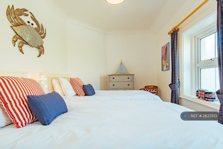 2 bedroom house in The Esplanade, Sandgate, Folkestone, CT20 (2 bed) (#2633513)