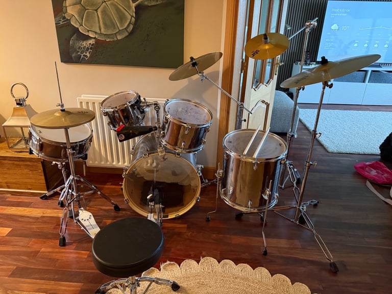 Pearl Drum Kit