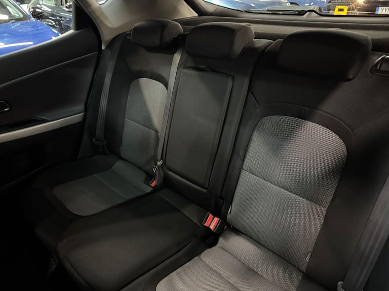 2016 Kia Ceed 1.6 CRDi 2 DCT Euro 6 (s/s) 5dr HATCHBACK Diesel Automatic