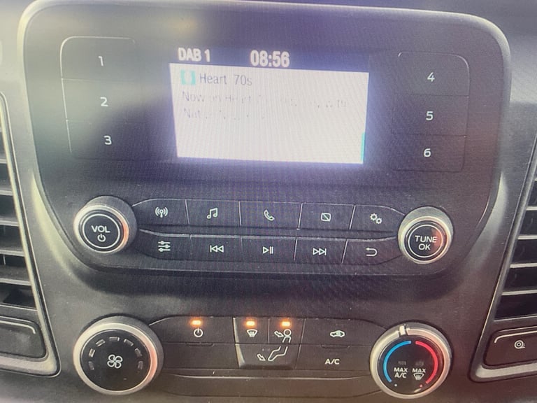 2021 Ford Transit 2.0 EcoBlue 130ps L3 LUTON TAIL-LIFT AIR-CON Luton Diesel Manual