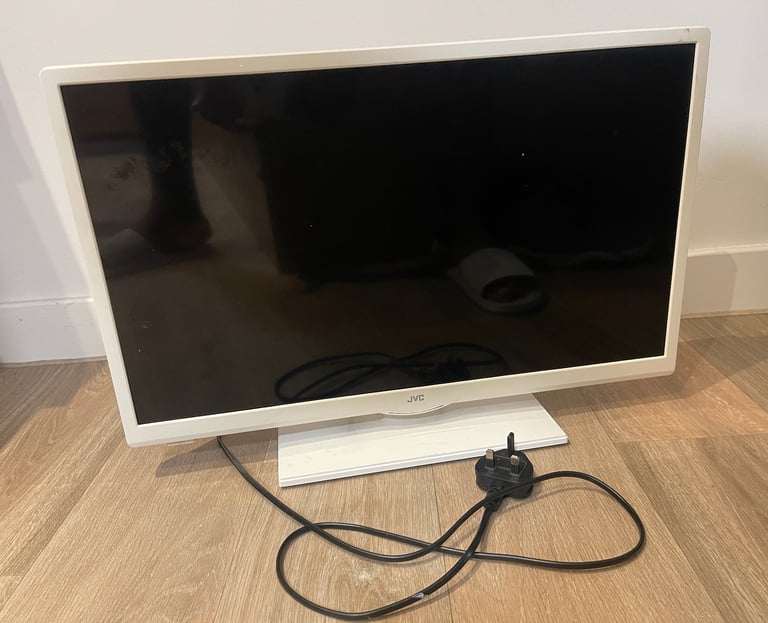 24” LED Smart TV