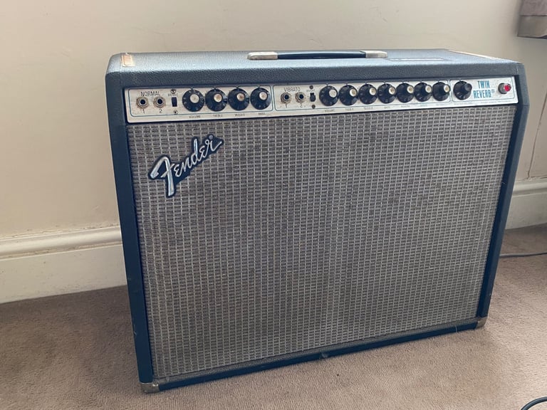 Vintage 135 Watt Fender Twin Reverb Valve Amp