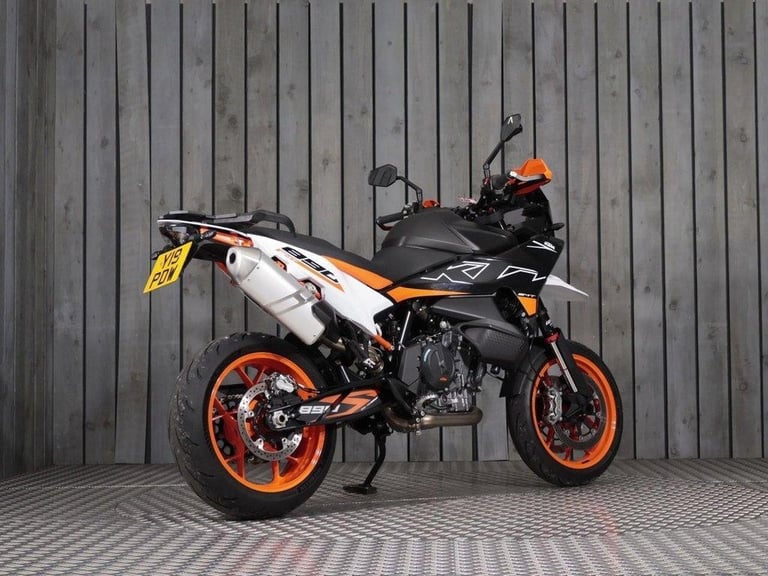 2023 Y KTM 890 SMT