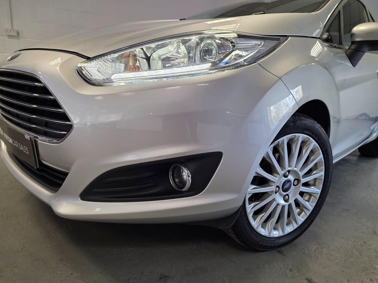  Ford Fiesta 1.6 Titanium Powershift Euro 5 5dr Petrol Automatic