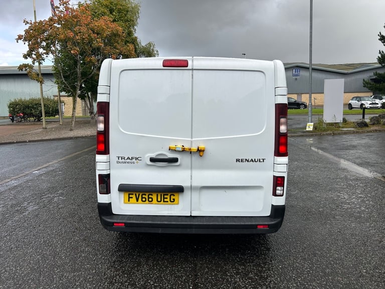 2017 Renault Trafic LL29 ENERGY dCi 125 Business+ lwb  Crew cab Van euro 6 no vat vat Crew Van Di...