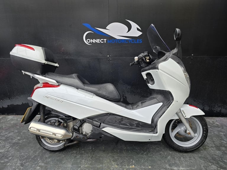 HONDA FES 125 PROJECT SCOOTER LEARNER LEGAL HPI CLEAR