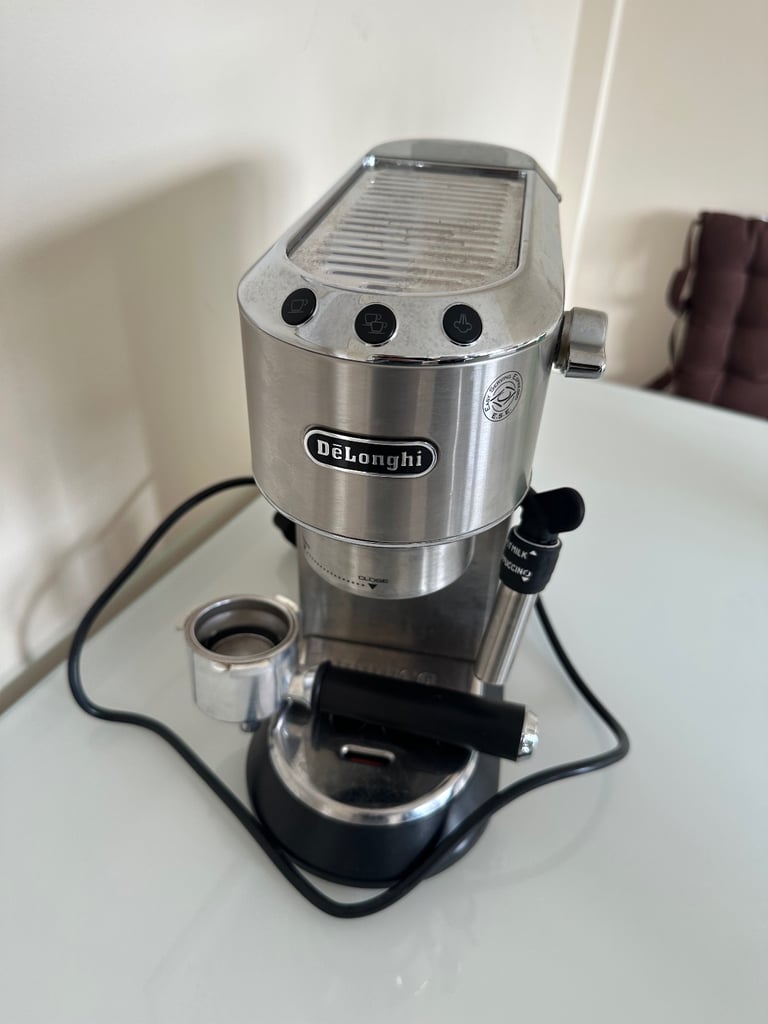 De'Longhi Dedica, EC685M, Silver