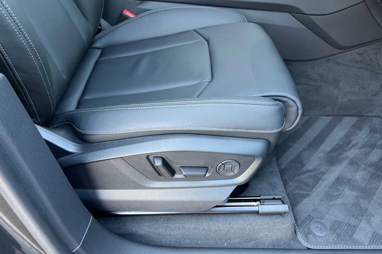 2025 Audi Q8 55 TFSI Quattro S Line 5dr Tiptronic SUV Petrol Automatic