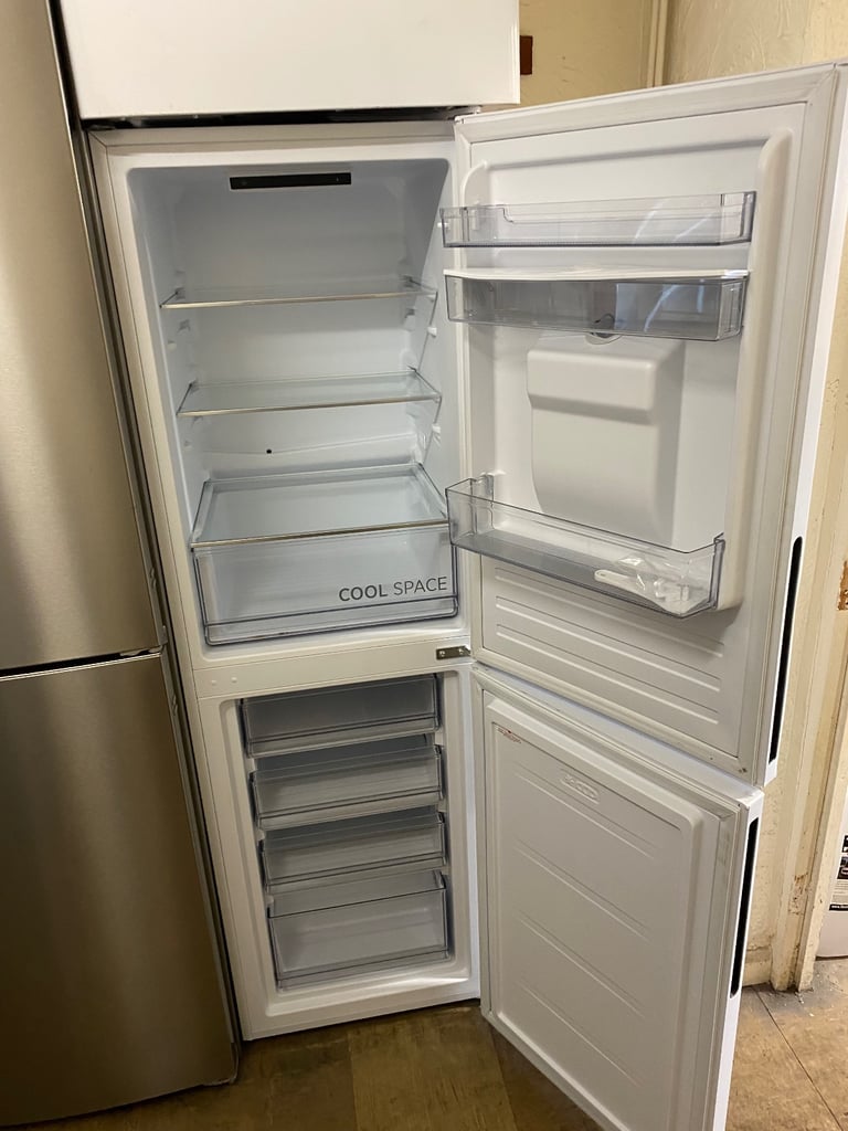 ♻️WHITE HOOVER 6FT FRIDGE FREEZER 
