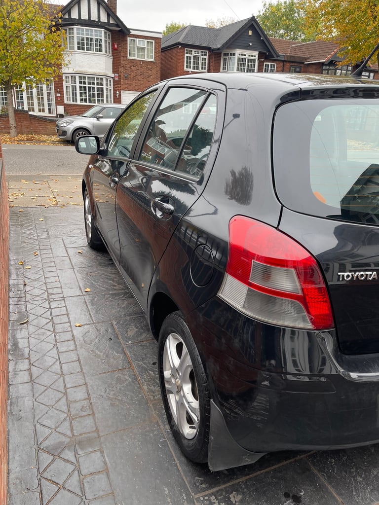 Toyota, YARIS, Hatchback, 2011, Manual, 1329 (cc), 5 doors