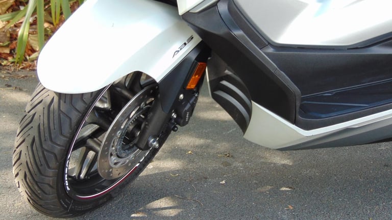Honda NSS 300 A-K FORZA 2019 AUTOMATIC SCOOTER FSH FAST ECONMICAL ULEZ 