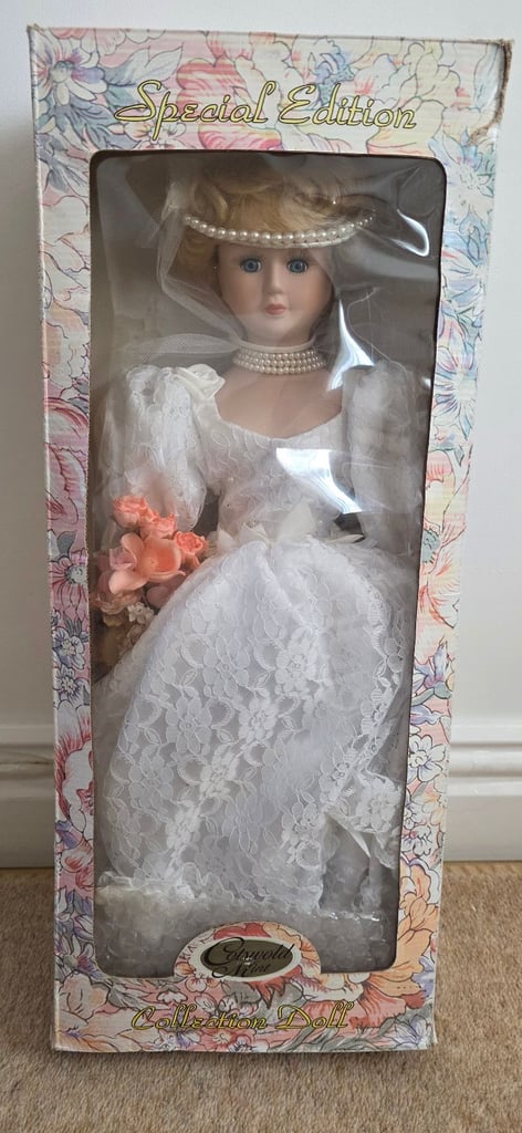 image for Cotwolds Mint Christina Bride Porcelain Doll 1995