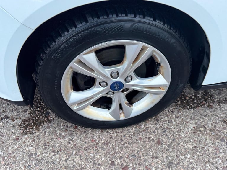 2012 Ford Focus 1.6 Zetec Euro 5 5dr HATCHBACK Petrol Manual