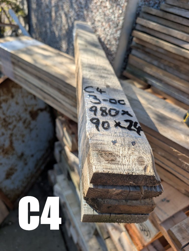4 Lengths Reclaimed De-nailed Pallet Wood Timber 980 x 90 x 24mm Ready to Use Delivery Available.