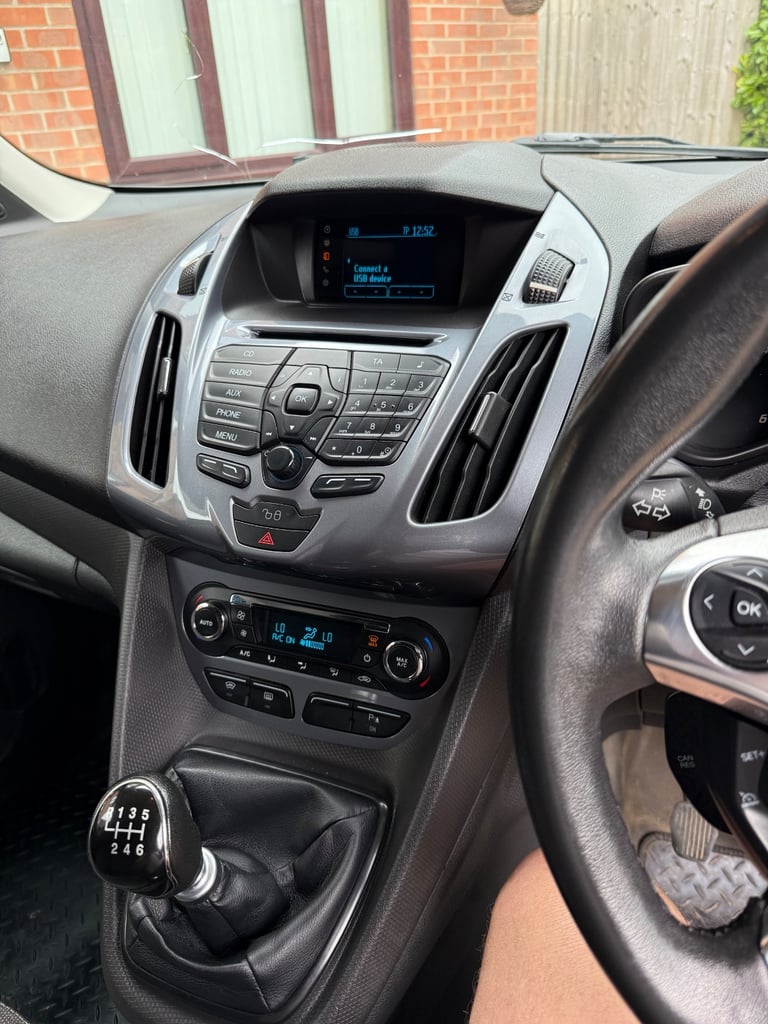 Ford, TRANSIT CONNECT Trend, 2015, Manual, 1560 (cc)