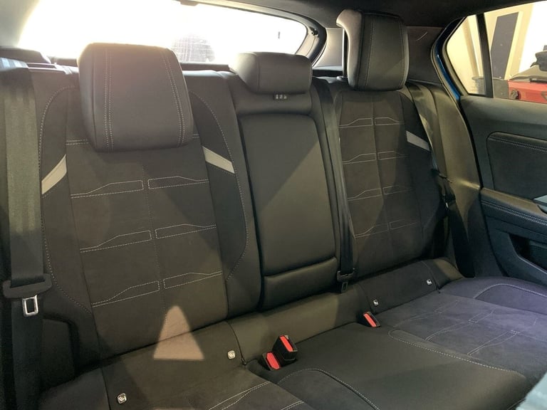 2023 Vauxhall Astra 115kW Ultimate 54kWh 5dr Auto Hatchback Electric Automatic