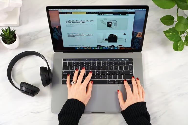 Apple MacBook Pro TouchBar,15 inch i7 Core,16GB RAM,Logic,Final Cut, Mac Laptop pc Sonoma 16