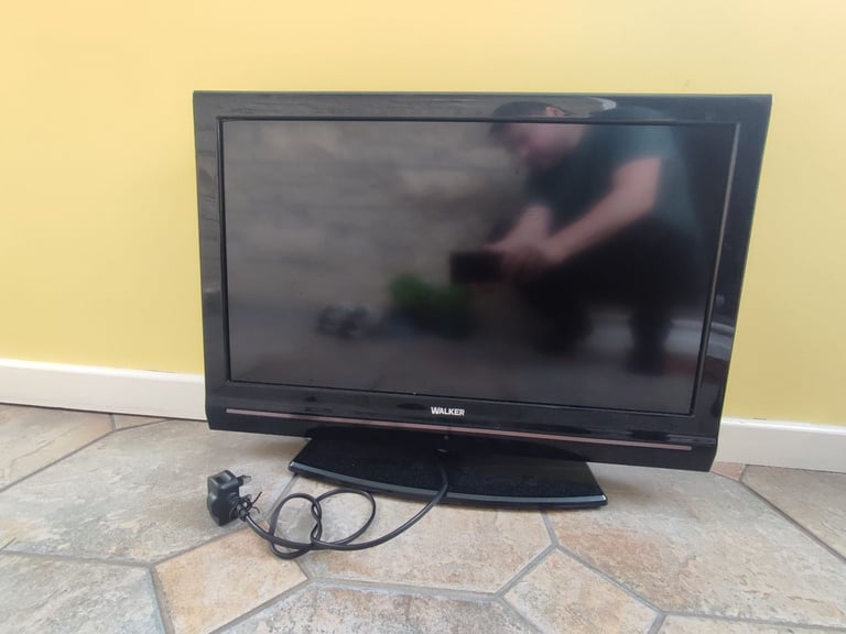 image for Flat screen television about 27"