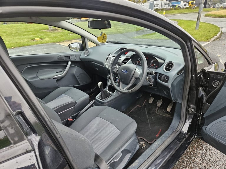 ford fiesta 2011 Edge black 1.2 petrol 