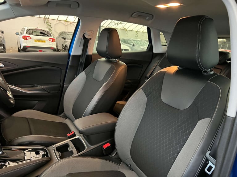 2018 Vauxhall Grandland X 1.5 Grandland X Sport Nav TD S/S Auto 5dr SUV Diesel Automatic