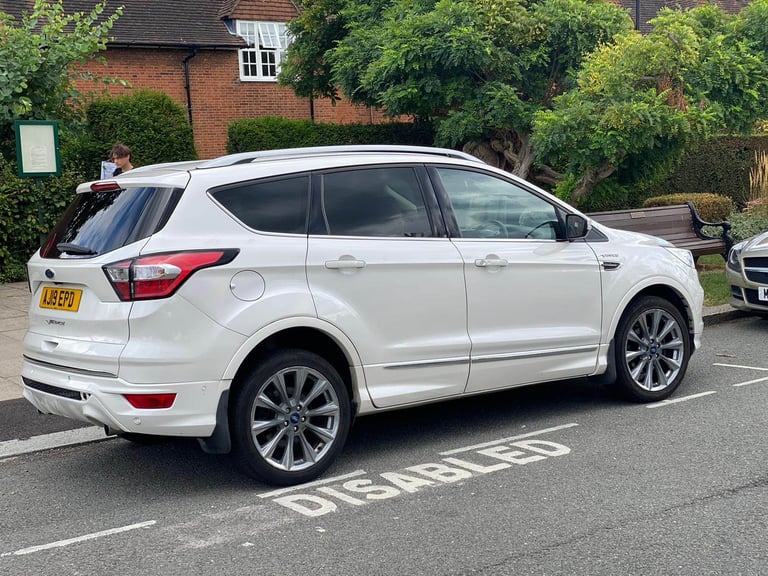 Ford, KUGA VIGNALE, Hatchback, 2019 mileage 50000