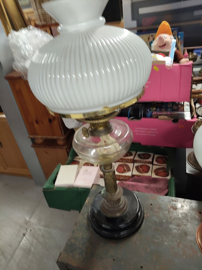 A group of 5 oil lamps 