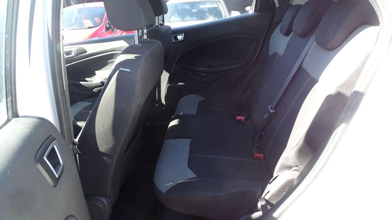 FORD ECOSPORT 1.5 Zetec 2015