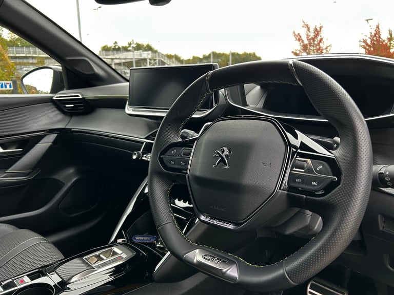 Peugeot, 208, Hatchback, 2022, Semi-Auto, 1199 (cc), 5 doors