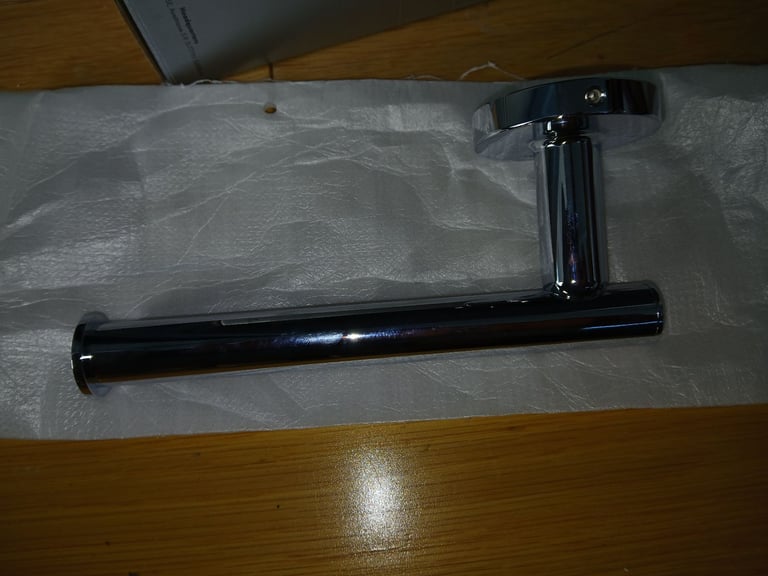 Toilet roll holder  hansgrohe excellant quality