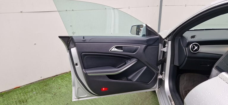 2016 Mercedes-Benz CLA CLA 220d [177] Sport 4dr Tip Auto SALOON DIESEL Automatic