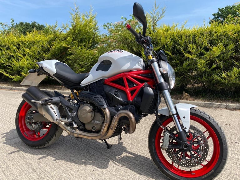 2014 64 DUCATI M821 MONSTER ABS NAKED WHITE M 821 NEW MOT MINT LOW MILES