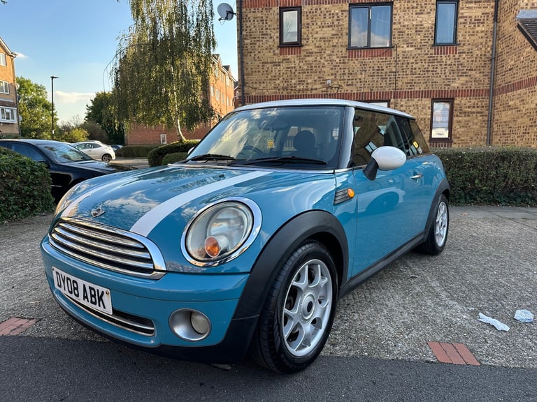 Cheap Mini Cooper 1.6 Ulez Free for sale in North Acton, Greater London