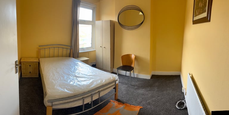 Double room in E13 all bills included 