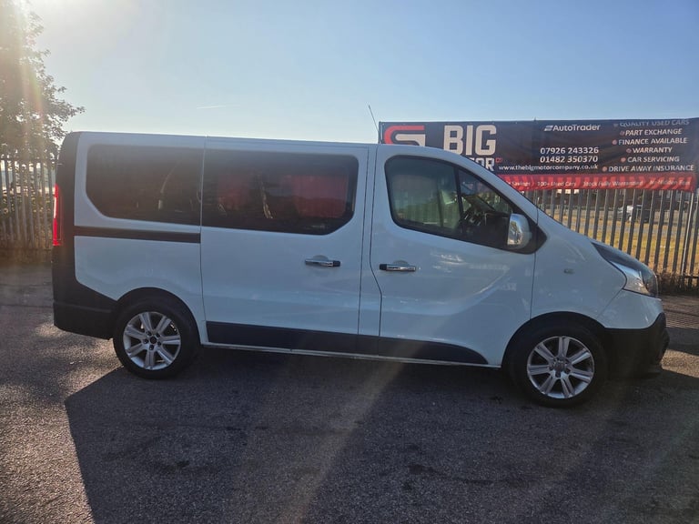 2017 Renault Trafic 1.6 dCi ENERGY 29 Business LWB Euro 6 (s/s) 5dr (9 Seat) MPV Diesel Manual