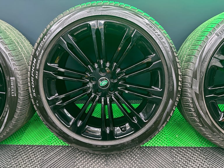 Genuine Range Rover Sport Vogue L460 23" Gloss Black Alloy Wheels Style 1075 & Pirelli’s & TPMS!