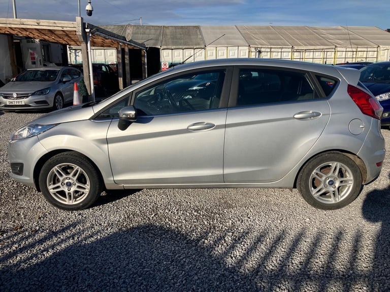 2014 Ford Fiesta 1.25 82 Zetec 5dr HATCHBACK PETROL Manual