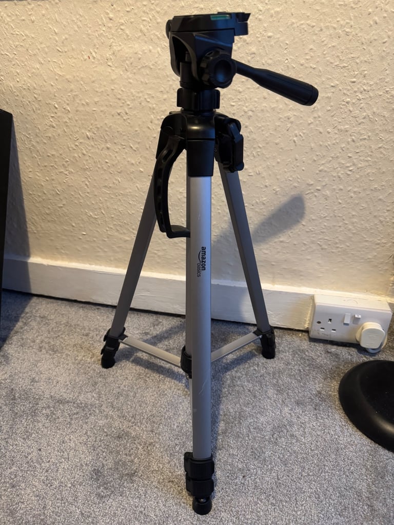 Amazon Basics tripod brand new 