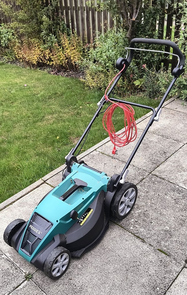 image for Ferrex electric lawn mower
