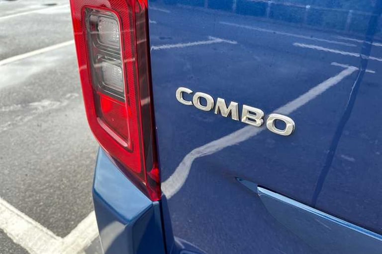 2022 Vauxhall Combo Life 1.5 Turbo D SE 5dr MPV DIESEL Manual