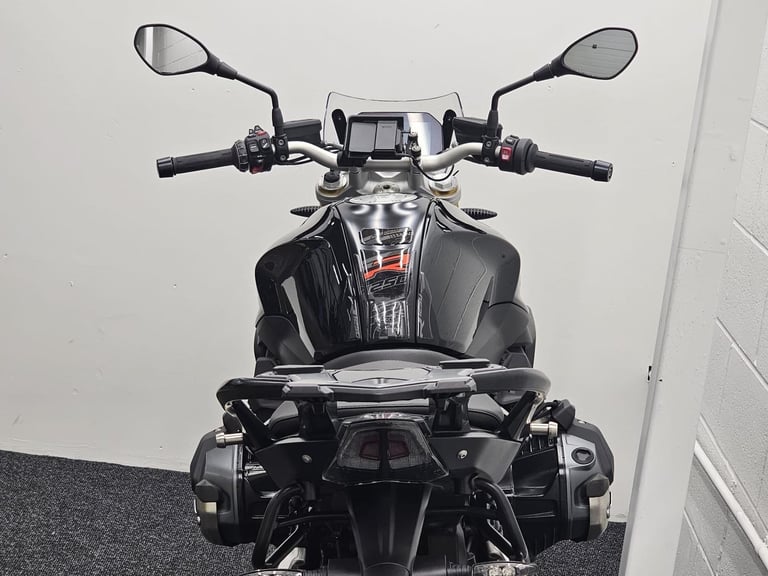 BMW R1250 R SE - FULL BMW HISTORY - LONG MOT 