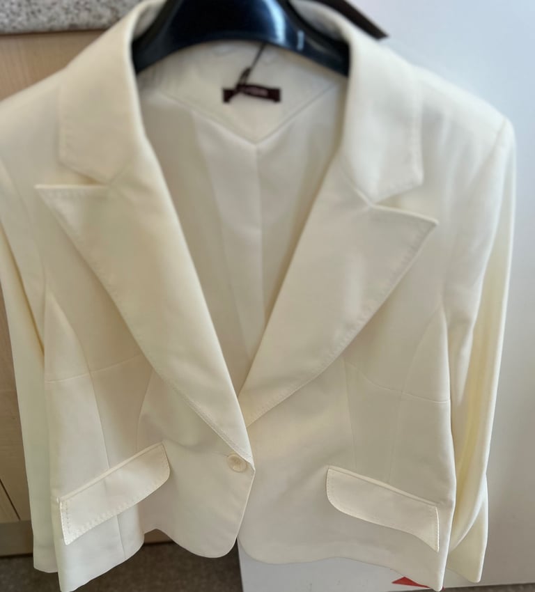 image for Ladies jacket size 18
