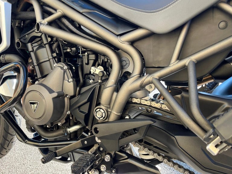TRIUMPH TIGER 800 XRX- LOW MILEAGE 2018