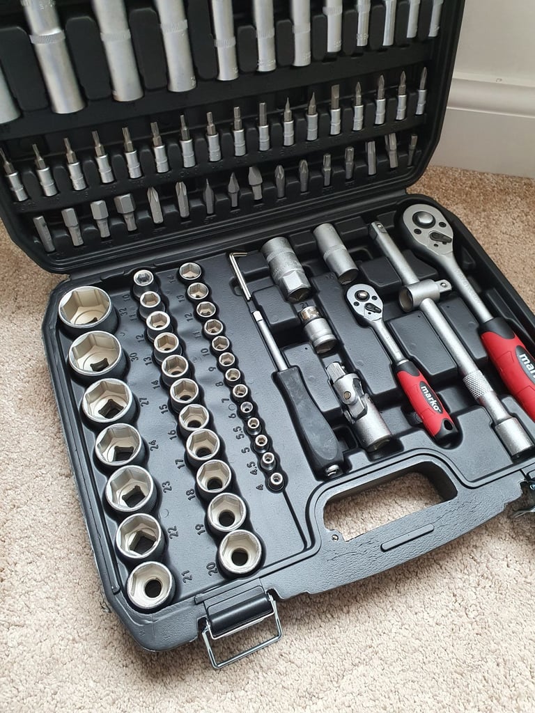 Brand New 94PC 1/2" & 1/4" SOCKET SET SCREWDRIVER BIT RATCHET - Delivery Available