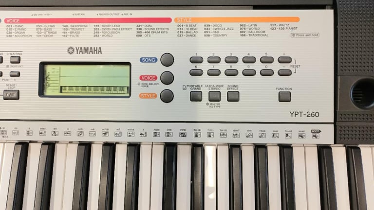 Yamaha Keyboard -Ex/con- Ideal for beginner- very clean model-YPT-260=Mains+Bat- h/phones output