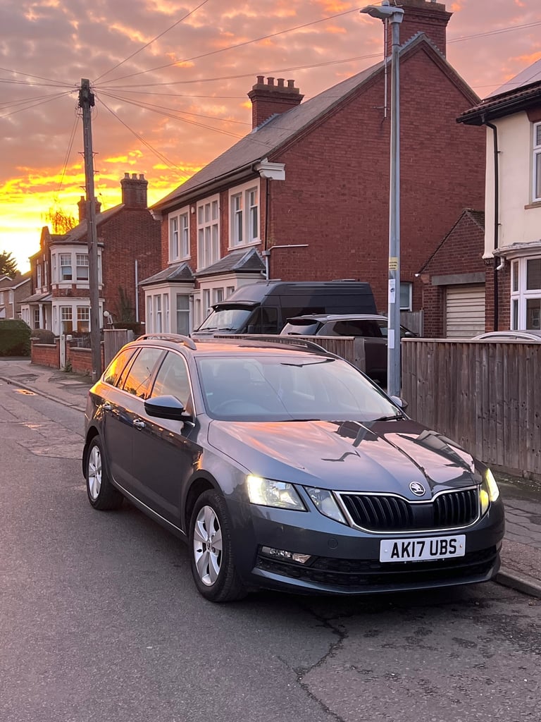 Skoda, OCTAVIA, Estate, 2017, Manual, 1598 (cc), 5 doors