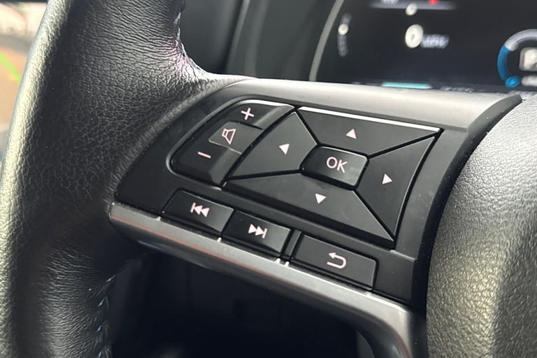 2022 Nissan Leaf 110kW N-Connecta 39kWh 5dr Auto Hatchback Electric Automatic