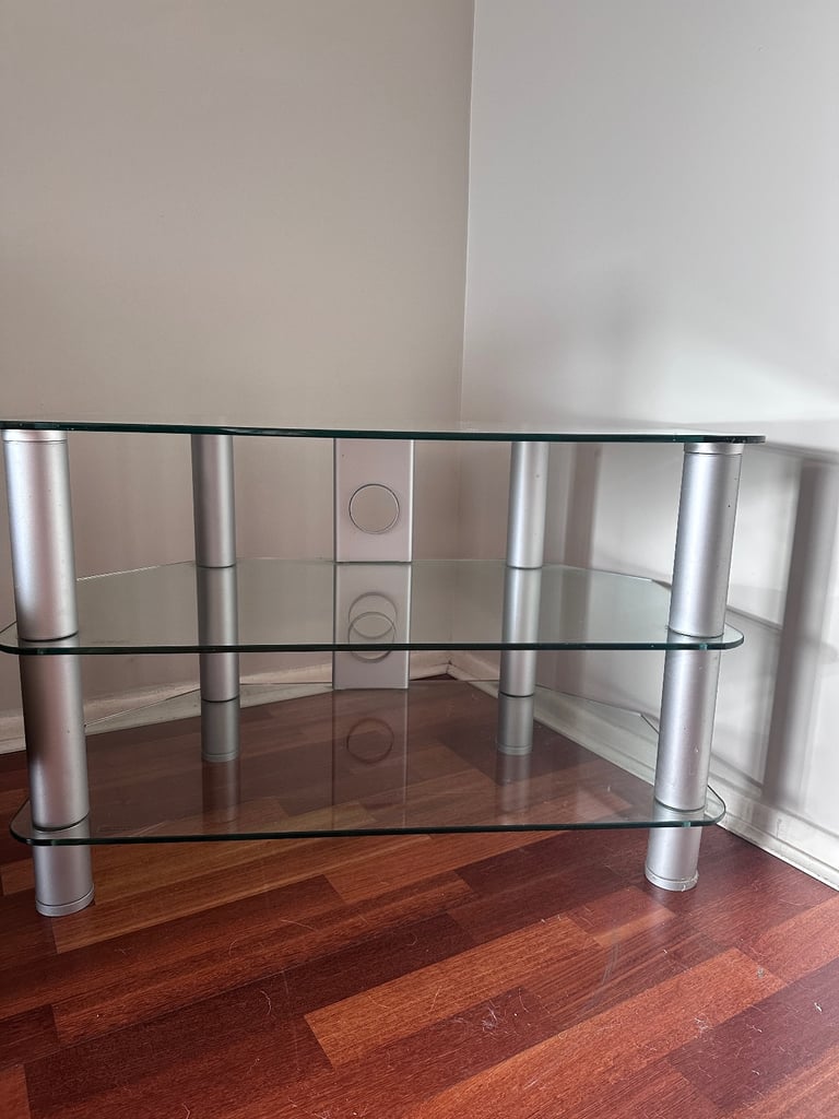 Tv stand - free to collector