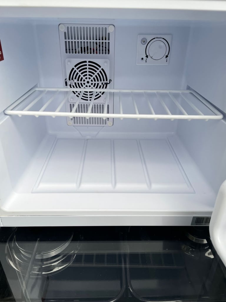 Russell Hobbs RHCLRF17 White 17 Litre Counter Top Cooler [Energy Class A]-