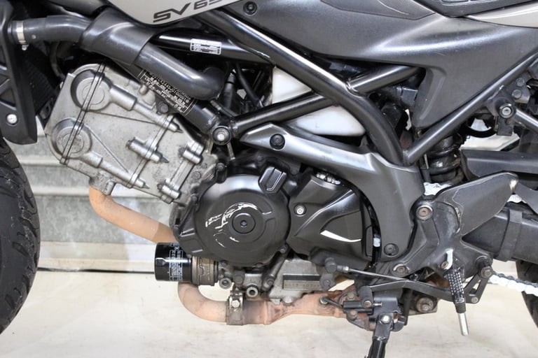2018 68 SUZUKI SV 650 X XAU L8 SV650 CAFE 31K HPI CLEAR NEW MOT JUST SERVICED